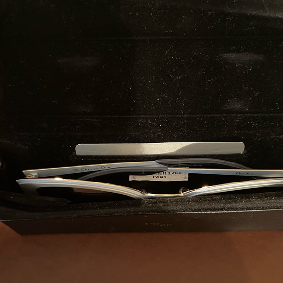 NWOT Christian Dior mirrored sunglasses, light blue frame, case, certification - Picture 3 of 11